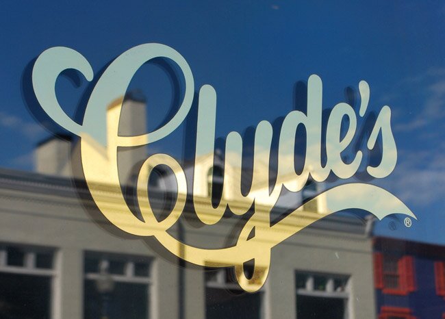 clyde's650px
